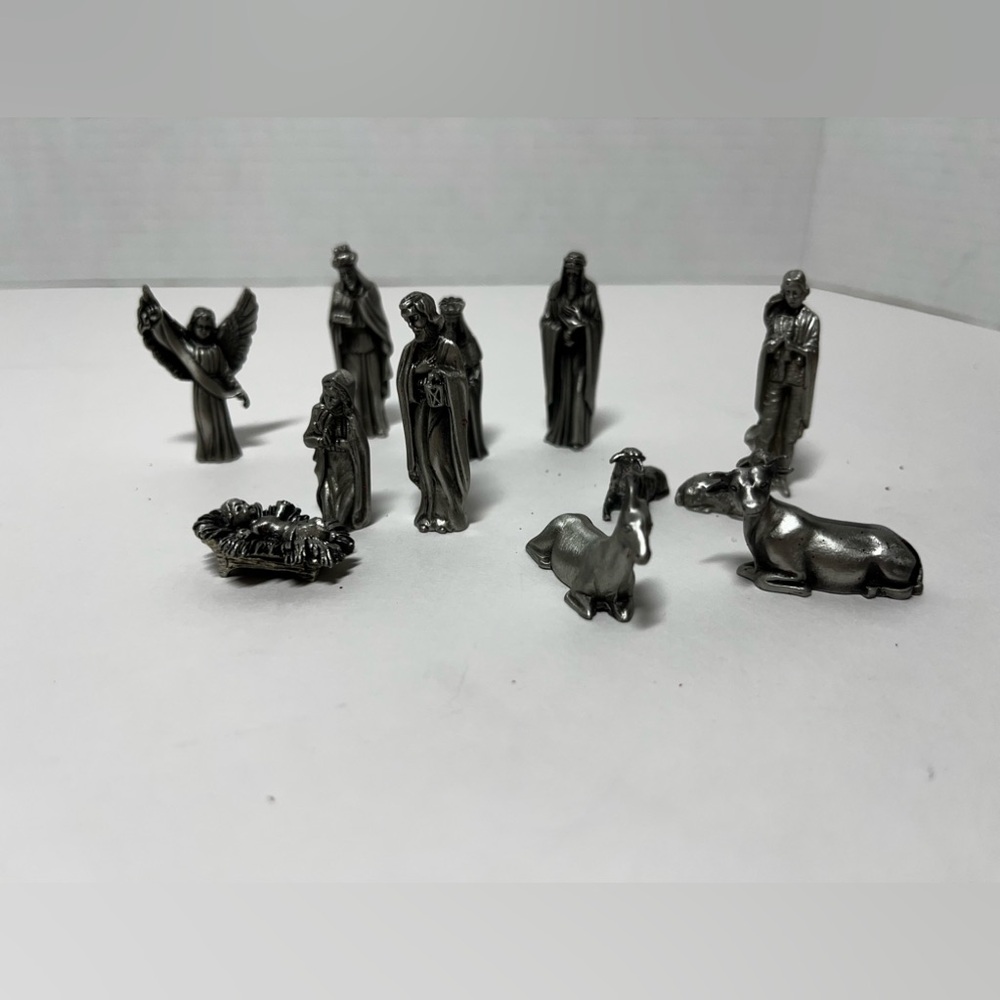 Pewter Nativity - Miniature
